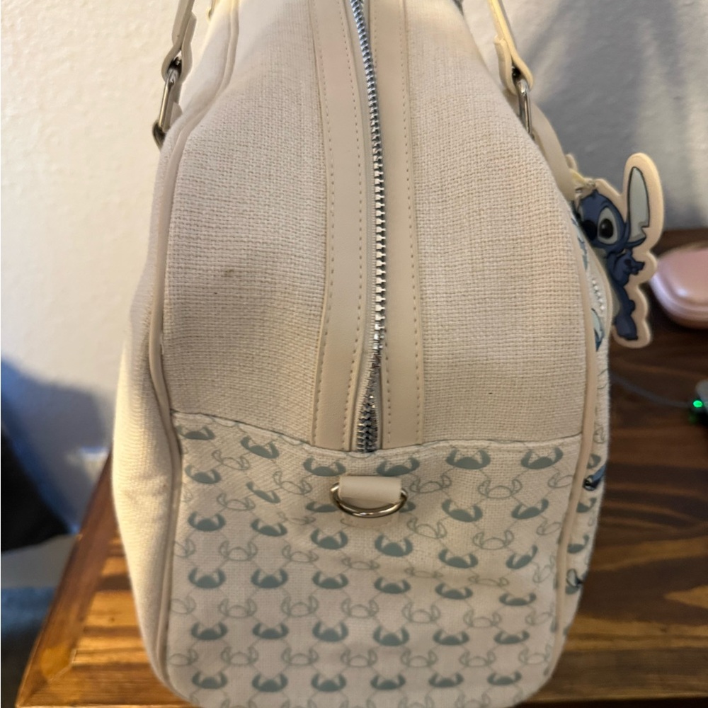 Primark Stitch Weekender Bag - Picture 5 of 7